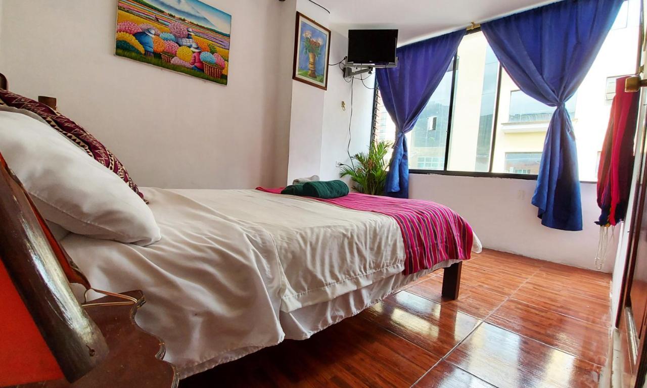 Erupcion Art Hotel & Hostel Banos  Luaran gambar